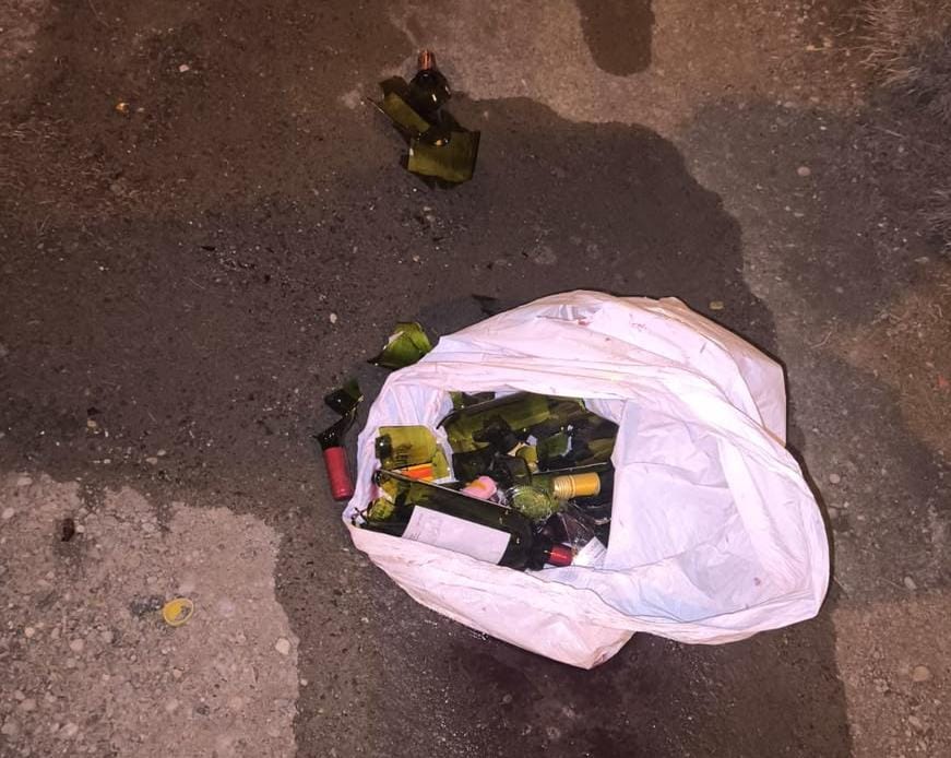 Roban un comercio a la madrugada y terminan aprehendidos por la Policía