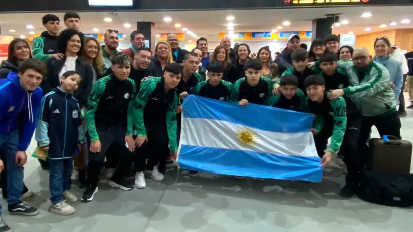 ⚽ ¡BUEN VIAJE, SELECCIÓN ARGENTINA C15! DESDE USHUAIA, TODO EL APOYO