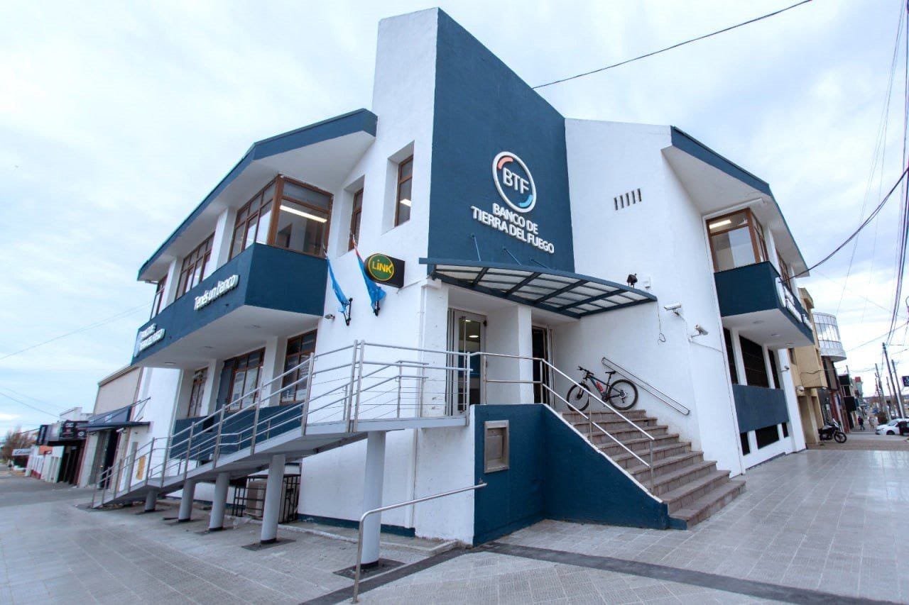 El Banco de Tierra del Fuego puso en marcha su plan de alivio financiero y registra una masiva concurrencia