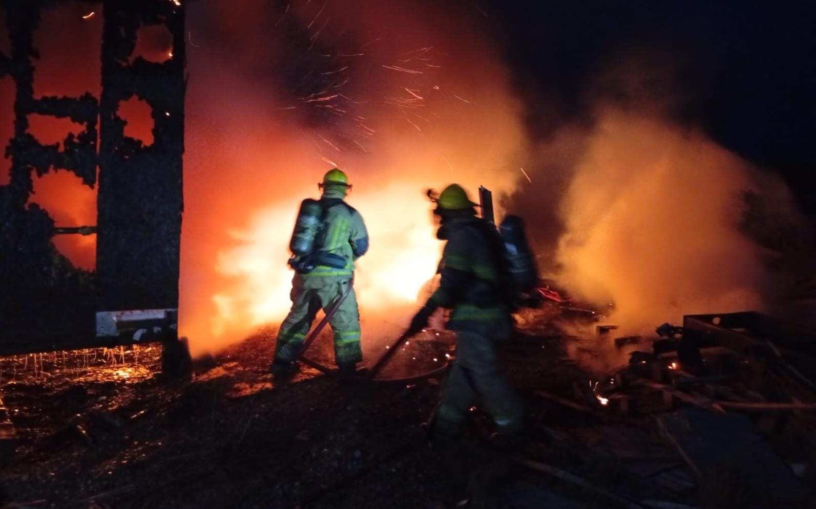 Un incendio afectó una vivienda en Mirko Milosevic: la falla de un calefactor originó el fuego