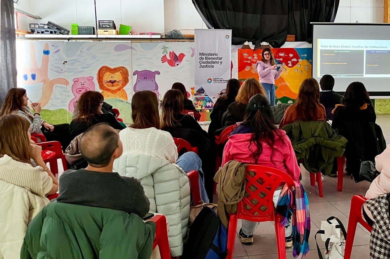 EL GOBIERNO DE TIERRA DEL FUEGO Y DONCEL FORTALECIERON LA FORMACIÓN DE EQUIPOS DEL SISTEMA DE PROTECCIÓN DE DERECHOS