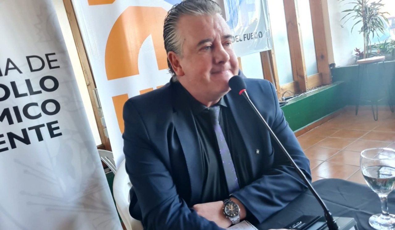 CONFIRMADO: DOCENTES DE LA UTN ADHIEREN AL PARO DE 48 HORAS Y PREPARAN LA QUINTA MARCHA FEDERAL